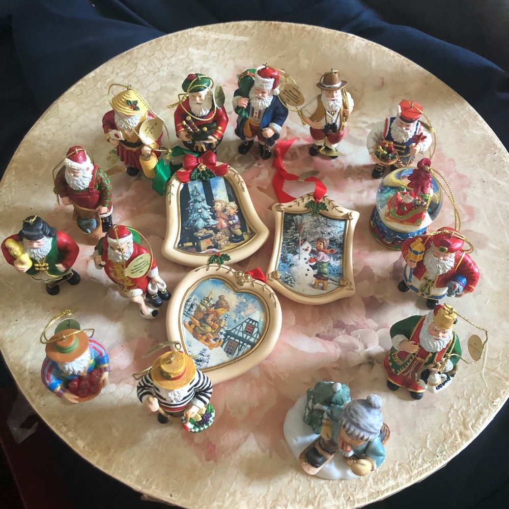 13 Santa’s from around the world with 5 bonus ornaments
